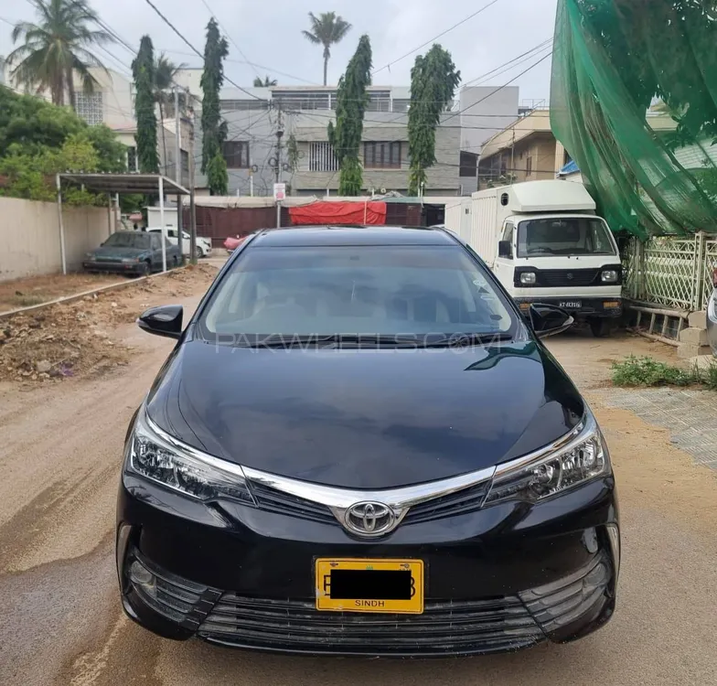 Toyota Corolla 2018 for Sale in Karachi Image-1