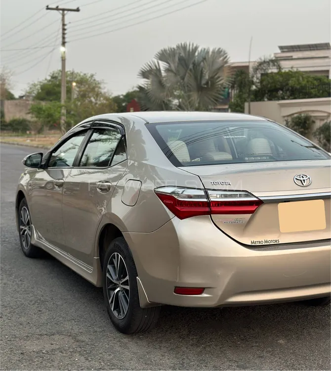 Toyota Corolla 2018 for Sale in Lahore Image-1