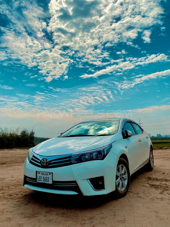 Toyota Corolla 2015 for Sale in Lahore Image-1