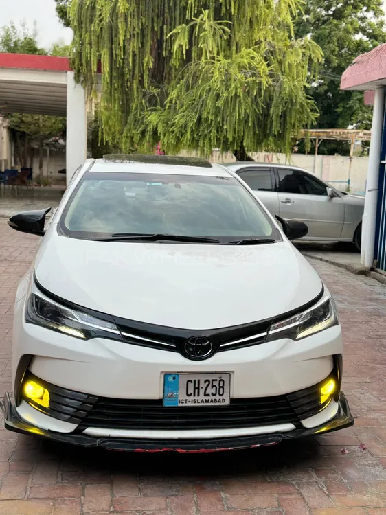 Toyota Corolla 2018 for Sale in Peshawar Image-1