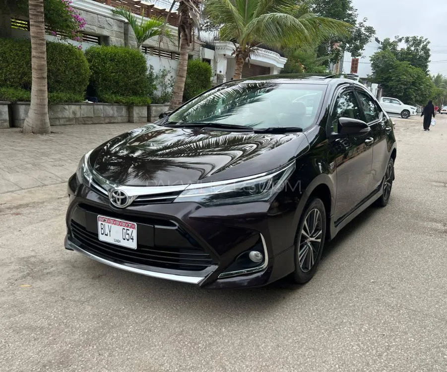 Toyota Corolla 2018 for Sale in Karachi Image-1