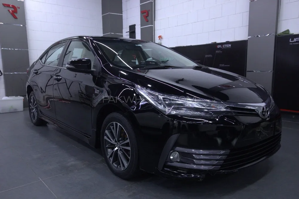 Toyota Corolla 2018 for Sale in Karachi Image-1