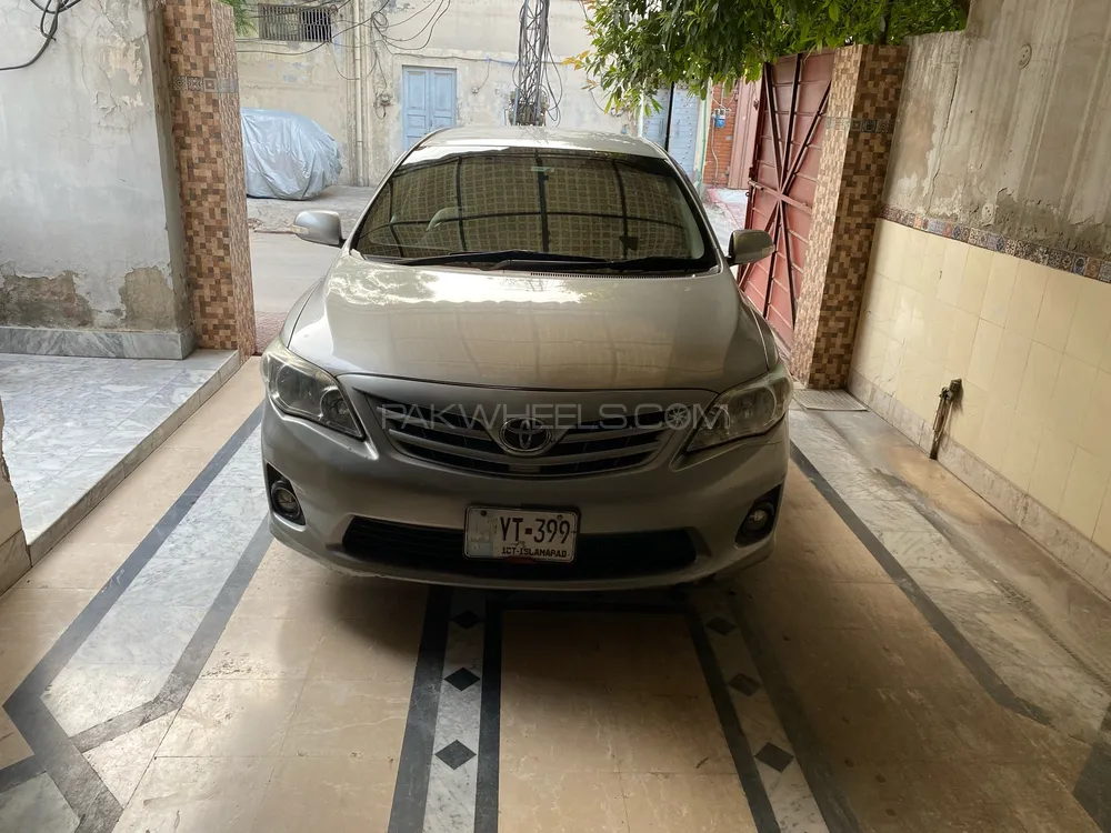 Toyota Corolla 2013 for Sale in Faisalabad Image-1