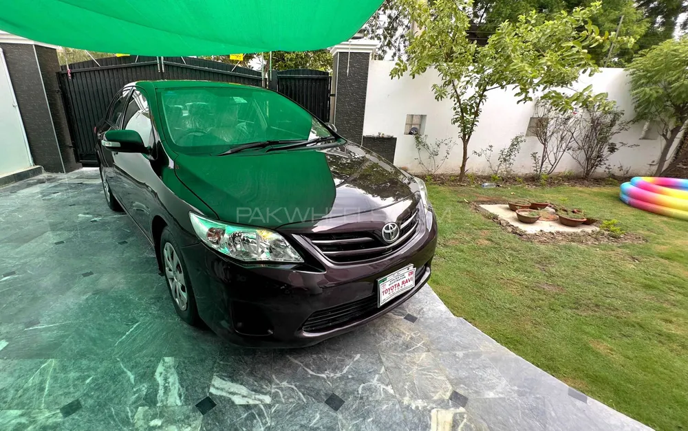 Toyota Corolla 2013 for Sale in Lahore Image-1