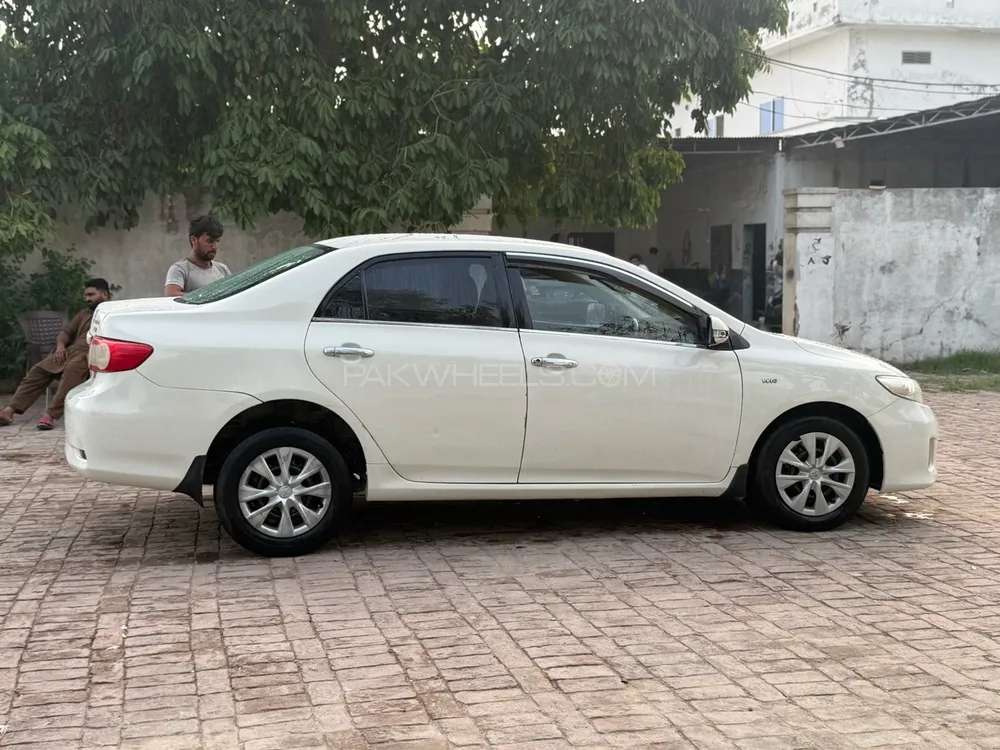 Toyota Corolla 2013 for Sale in Mandi bahauddin Image-1
