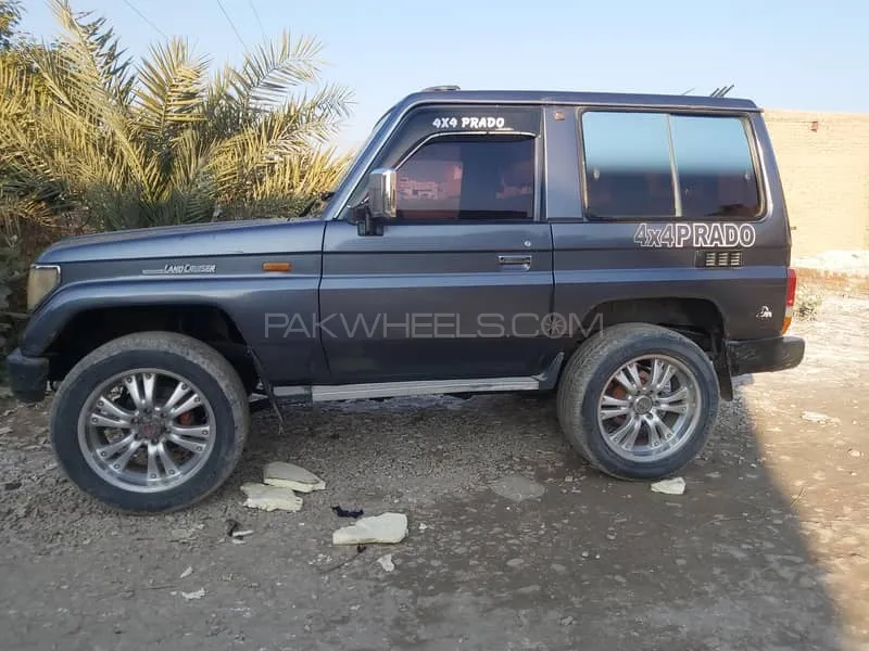 Toyota Fj Cruiser 1999 for Sale in Larkana Image-1