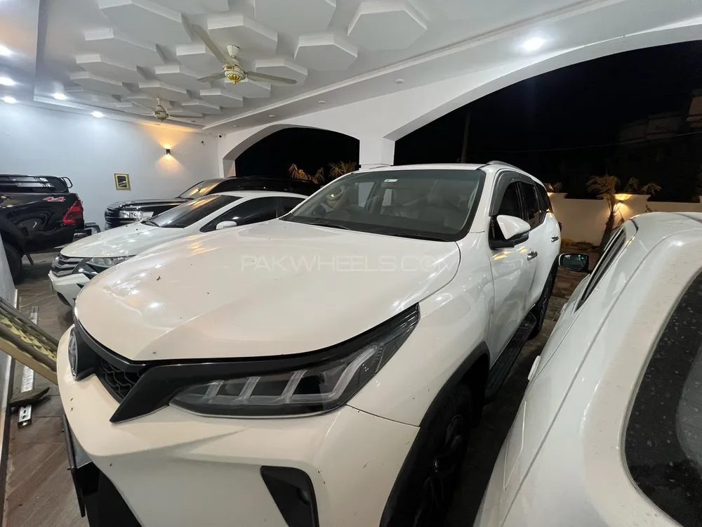Toyota Fortuner 2019 for Sale in Pasrur Image-1