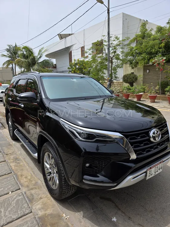 Toyota Fortuner 2022 for Sale in Karachi Image-1