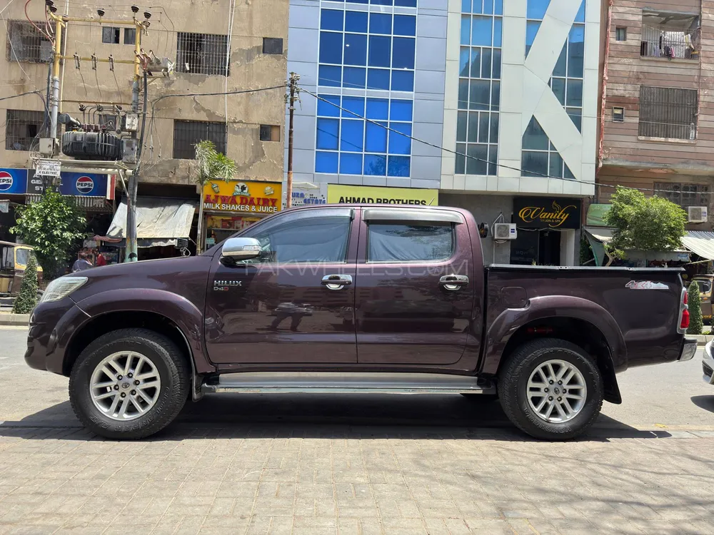 Toyota Hilux 2012 for Sale in Karachi Image-1