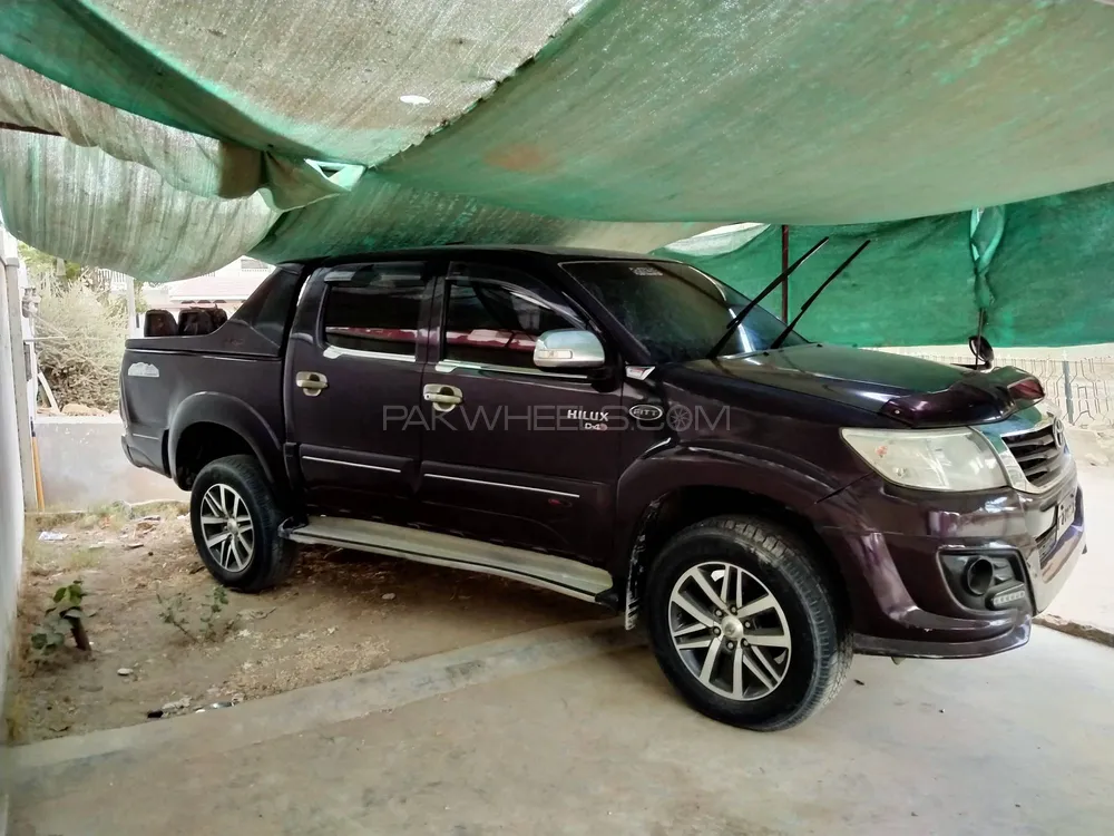 ٹویوٹا ہائیلکس 2013 for Sale in کراچی Image-1