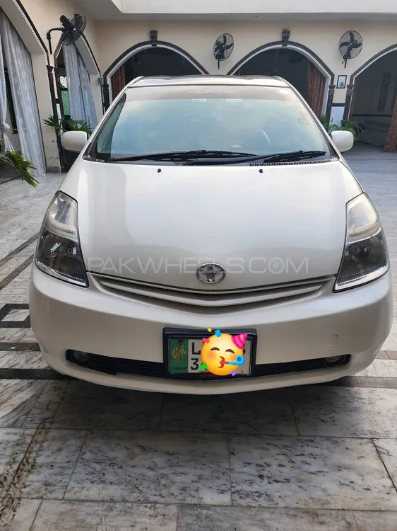 Toyota Prius 2010 for Sale in Lahore Image-1