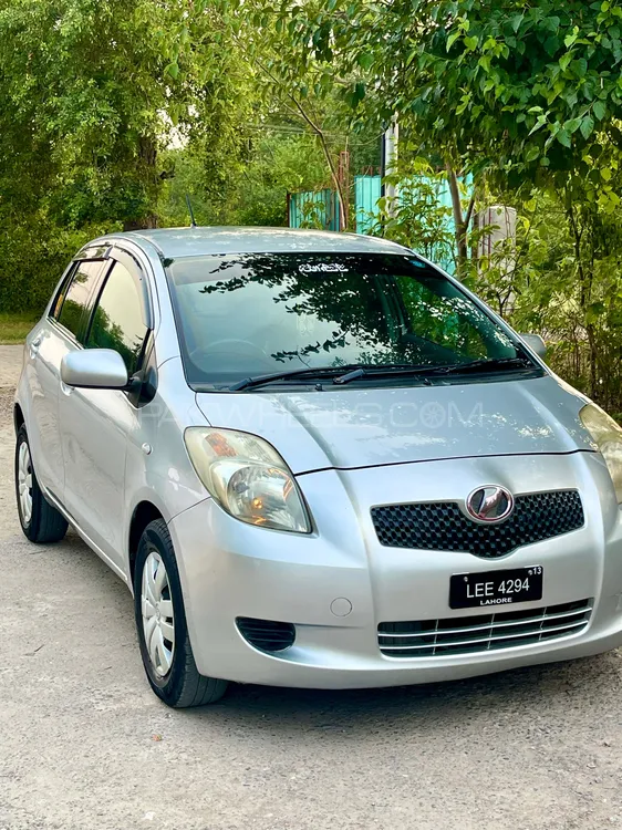 Toyota Vitz 2006 for Sale in Peshawar Image-1