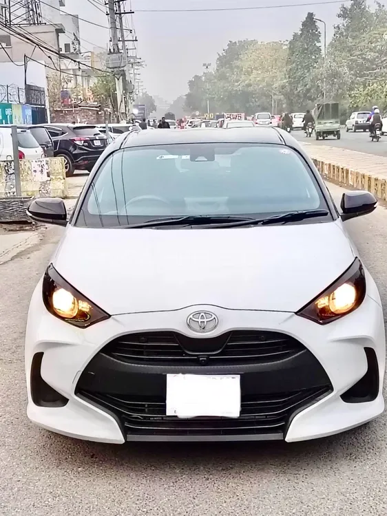 Toyota Yaris Hatchback 2022 for Sale in Lahore Image-1