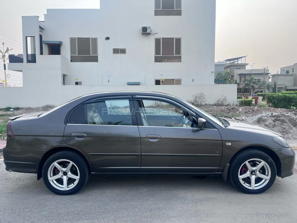 Honda Civic 2004 for Sale in Lahore Image-1
