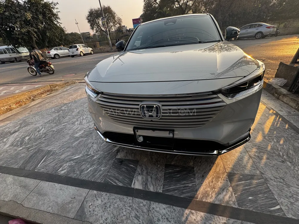 Honda Vezel 2021 for Sale in Lahore Image-1