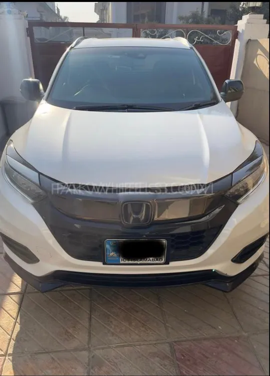 Honda Vezel 2018 for Sale in Islamabad Image-1