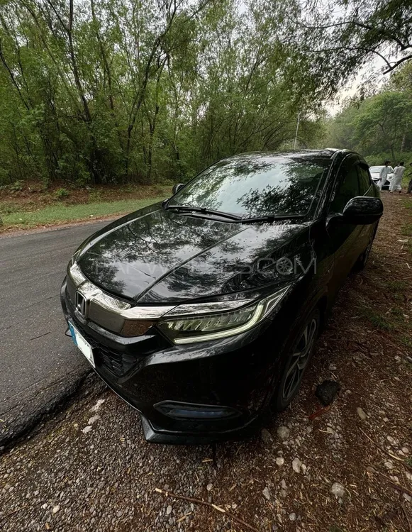 Honda Vezel 2018 for Sale in Islamabad Image-1