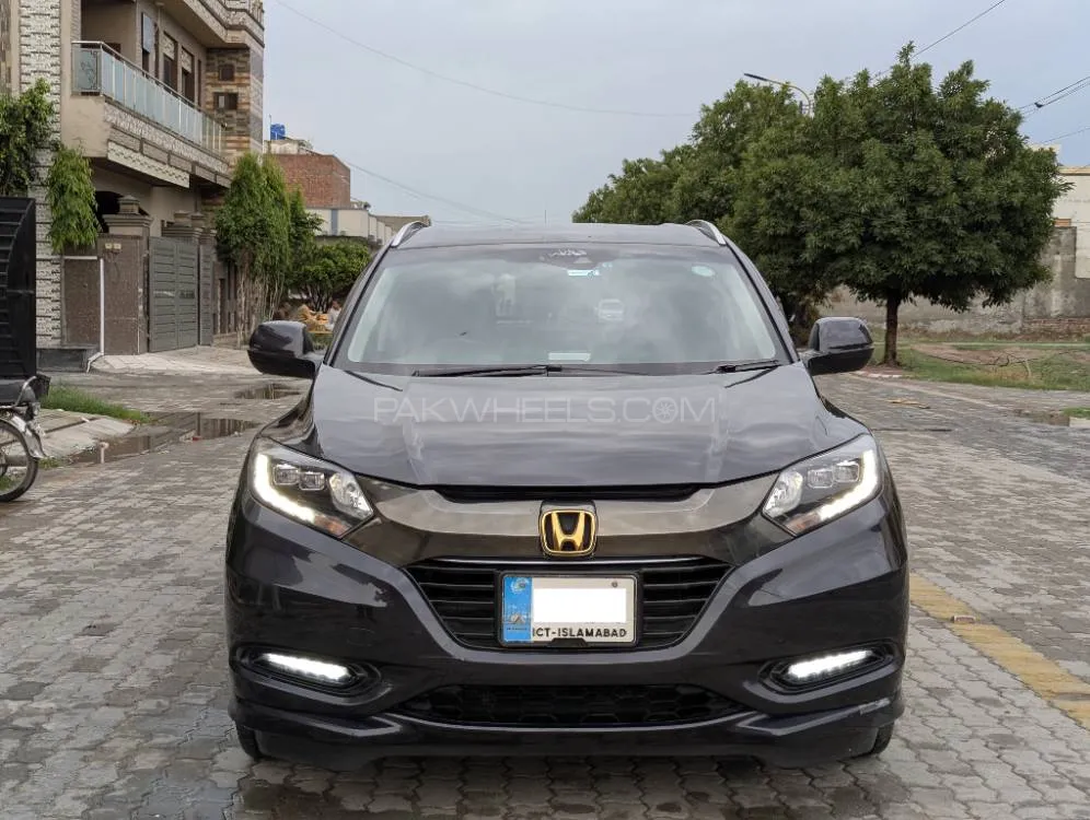 Honda Vezel 2016 for Sale in Lahore Image-1