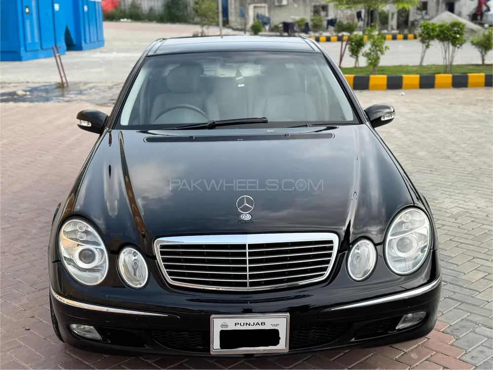 Mercedes Benz E Class 2003 for Sale in Islamabad Image-1