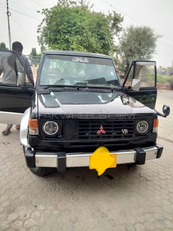 Mitsubishi Pajero 1985 for Sale in Rahim Yar Khan Image-1