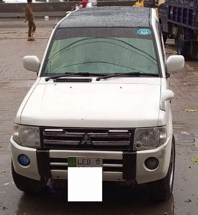 Mitsubishi Pajero Mini 2011 for Sale in Gujranwala Image-1