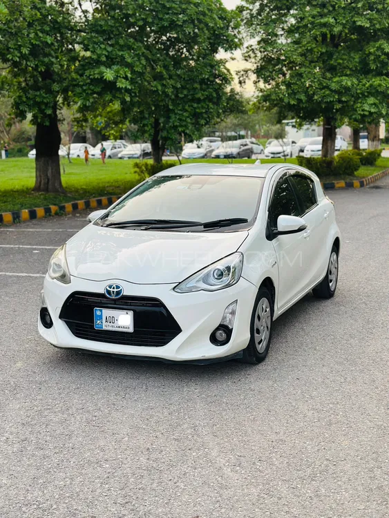 Toyota Aqua 2016 for Sale in Islamabad Image-1