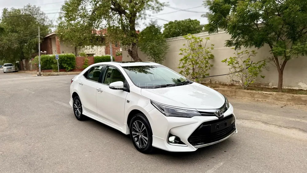 Toyota Corolla 2021 for Sale in Karachi Image-1