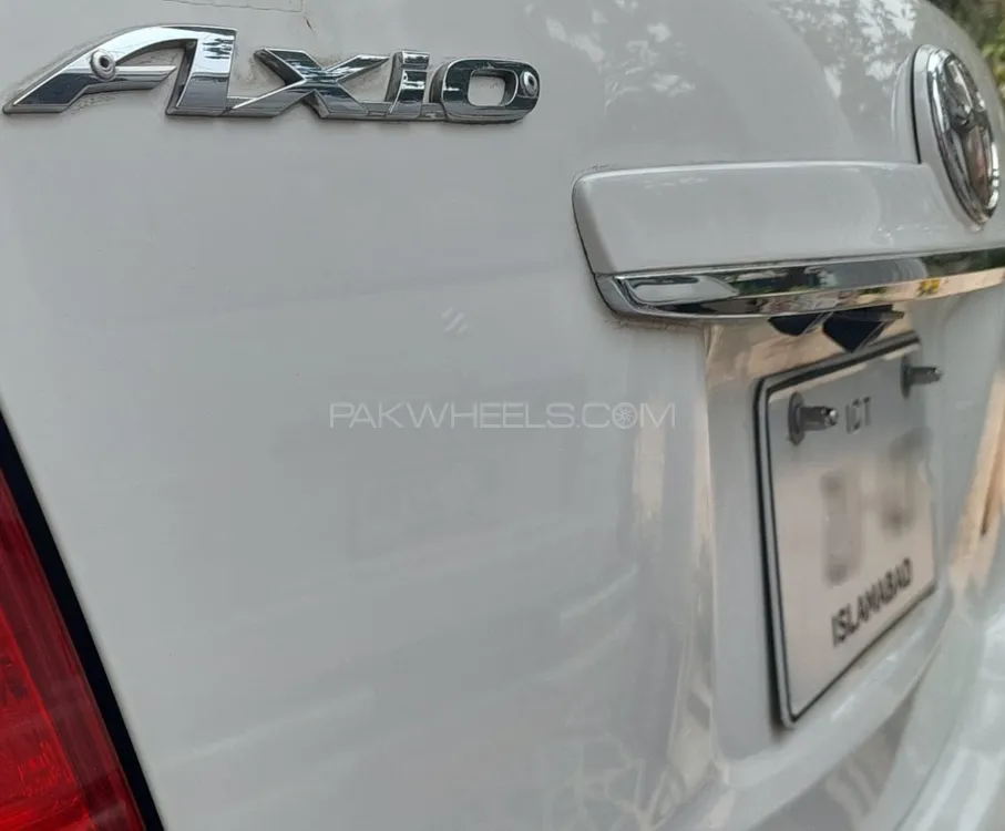 Toyota Corolla Axio 2007 for Sale in Peshawar Image-1