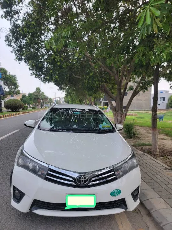Toyota Corolla 2017 for Sale in Lahore Image-1