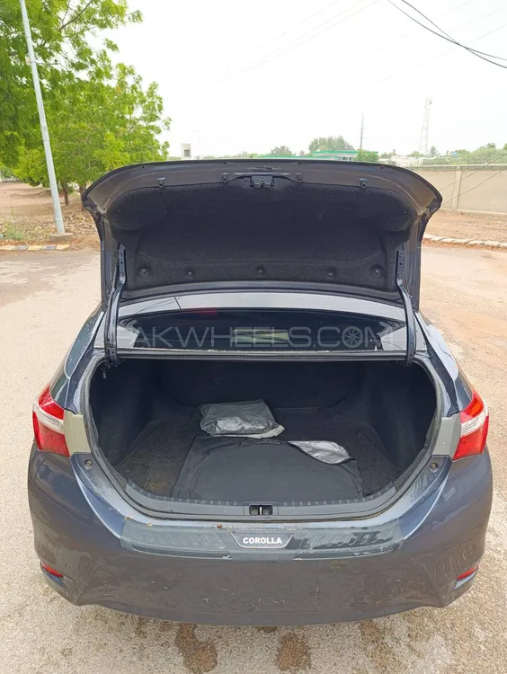 Toyota Corolla 2015 for Sale in Karachi Image-1