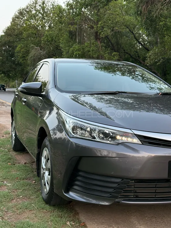 Toyota Corolla 2017 for Sale in Islamabad Image-1