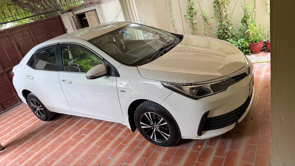 Toyota Corolla 2018 for Sale in Karachi Image-1