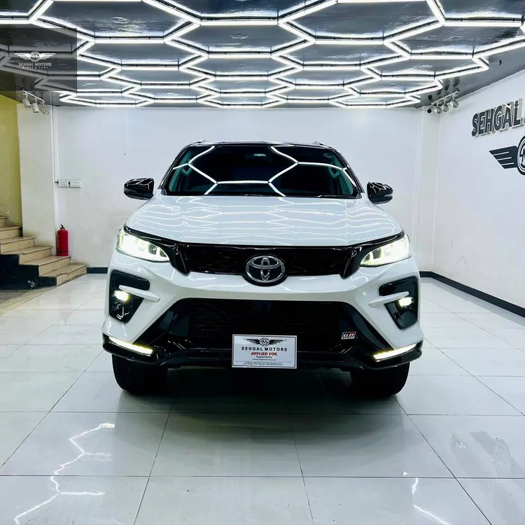 Toyota Fortuner 2018 for Sale in Islamabad Image-1