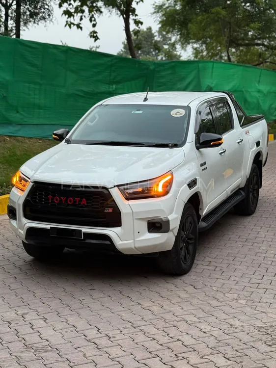 Toyota Hilux 2018 for Sale in Islamabad Image-1