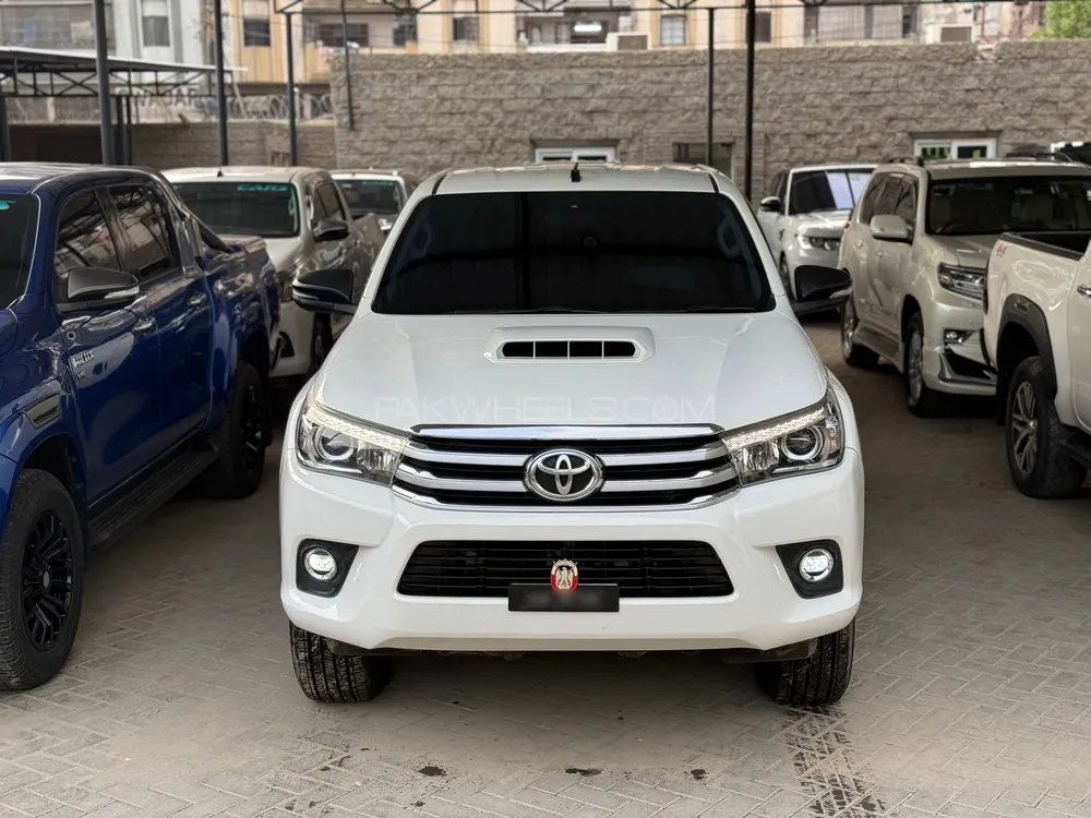 Toyota Hilux 2017 for Sale in Karachi Image-1