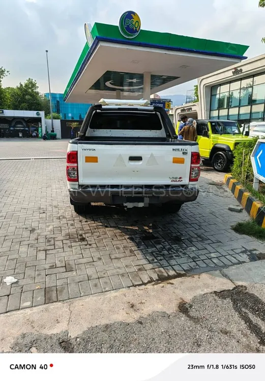 Toyota Hilux 2016 for Sale in Islamabad Image-1