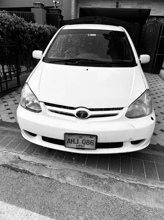 Toyota Platz 2003 for Sale in Lahore Image-1