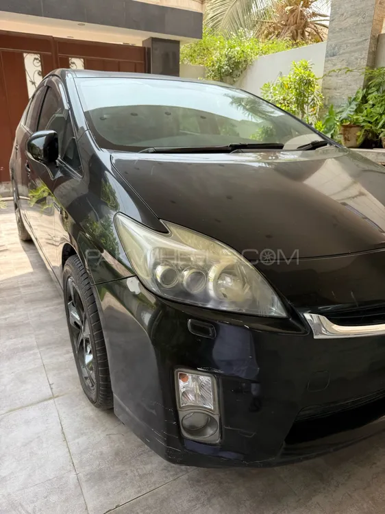 Toyota Prius 2011 for Sale in Karachi Image-1