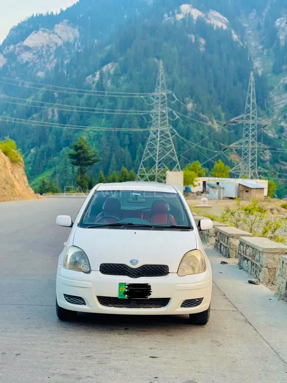 Toyota Vitz 2004 for Sale in Charsadda Image-1