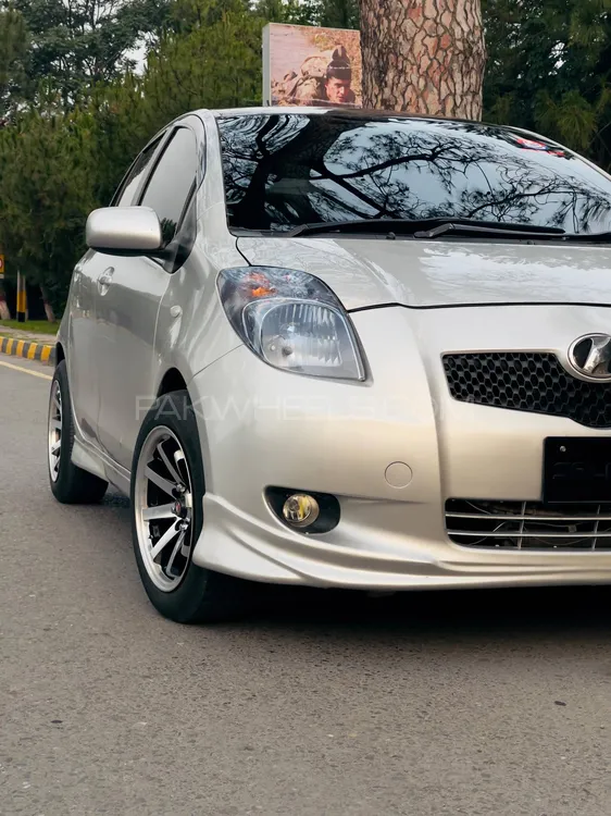 Toyota Vitz 2005 for Sale in Abbottabad Image-1
