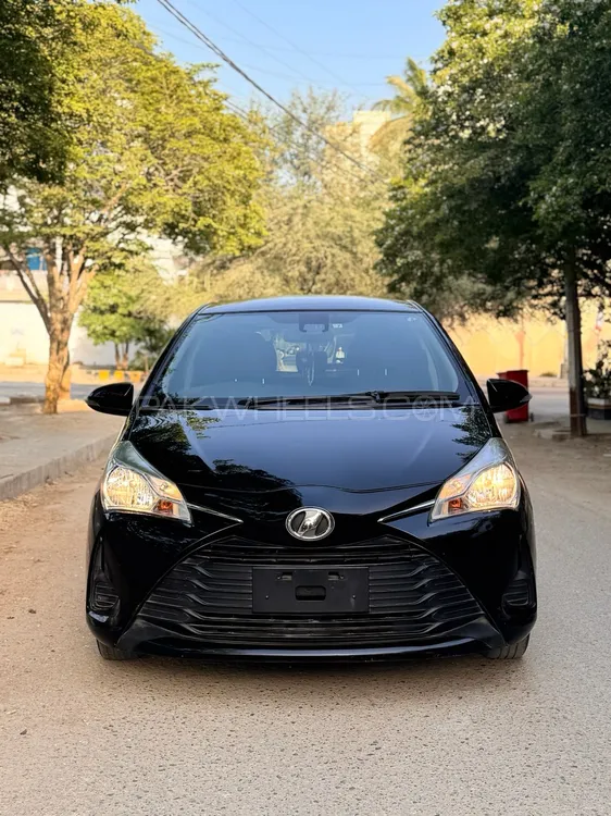 Toyota Vitz 2018 for Sale in Karachi Image-1
