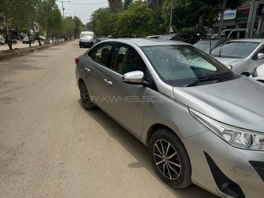 Toyota Yaris Sedan 2020 for Sale in Karachi Image-1