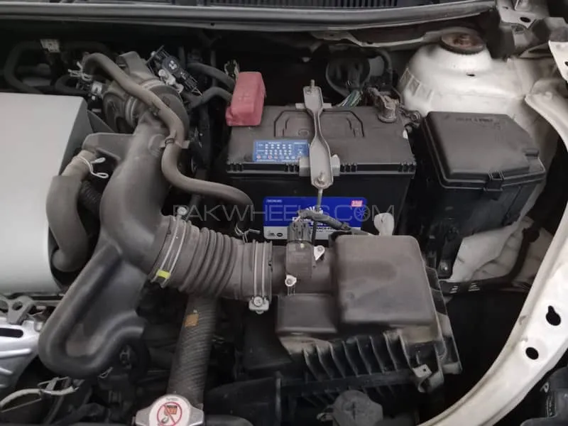 Toyota Yaris Sedan 2021 for Sale in Lahore Image-1