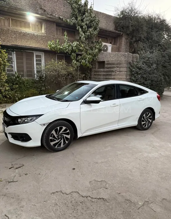 Honda Civic 2018 for Sale in Islamabad Image-1