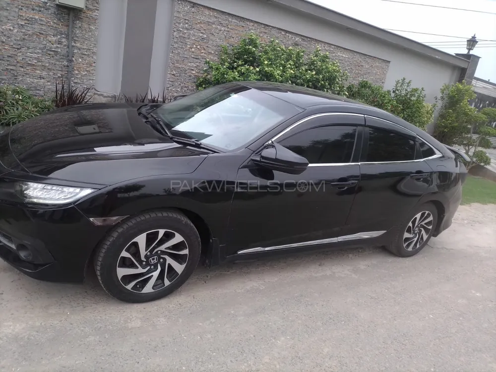 Honda Civic 2016 for Sale in Faisalabad Image-1