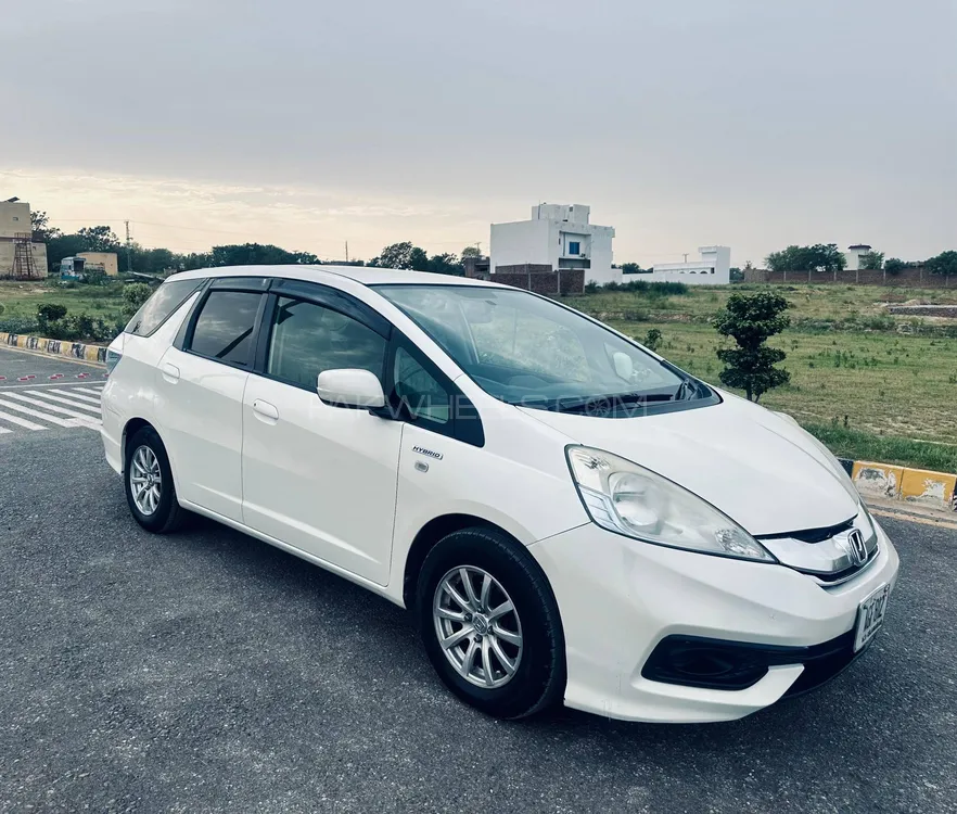 Honda Fit 2014 for Sale in Islamabad Image-1