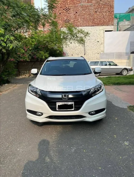 Honda Vezel 2023 for Sale in Lahore Image-1