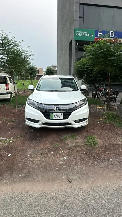 Honda Vezel 2015 for Sale in Lahore Image-1