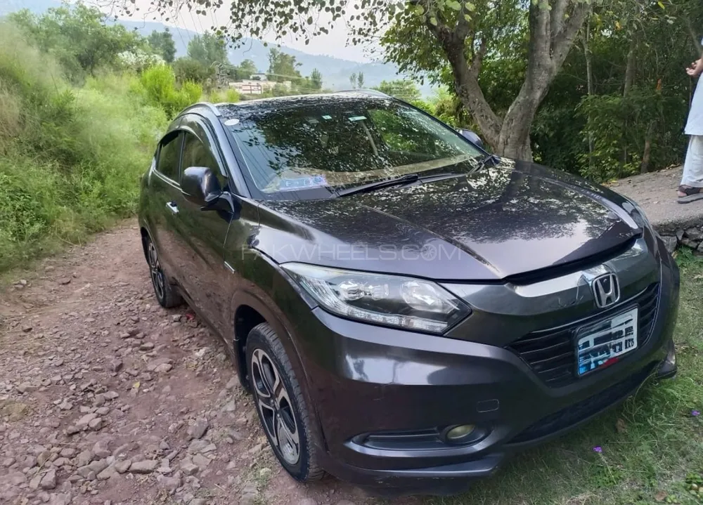 Honda Vezel 2015 for Sale in Islamabad Image-1