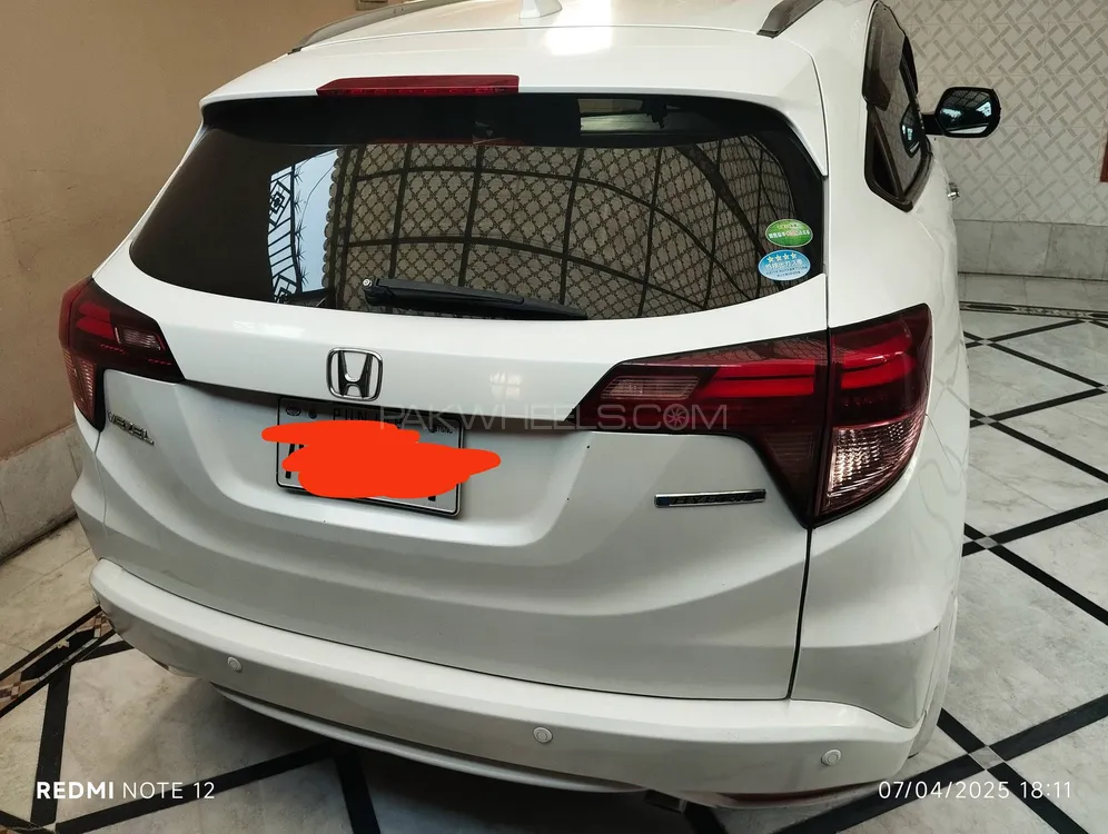 Honda Vezel 2016 for Sale in Mardan Image-1